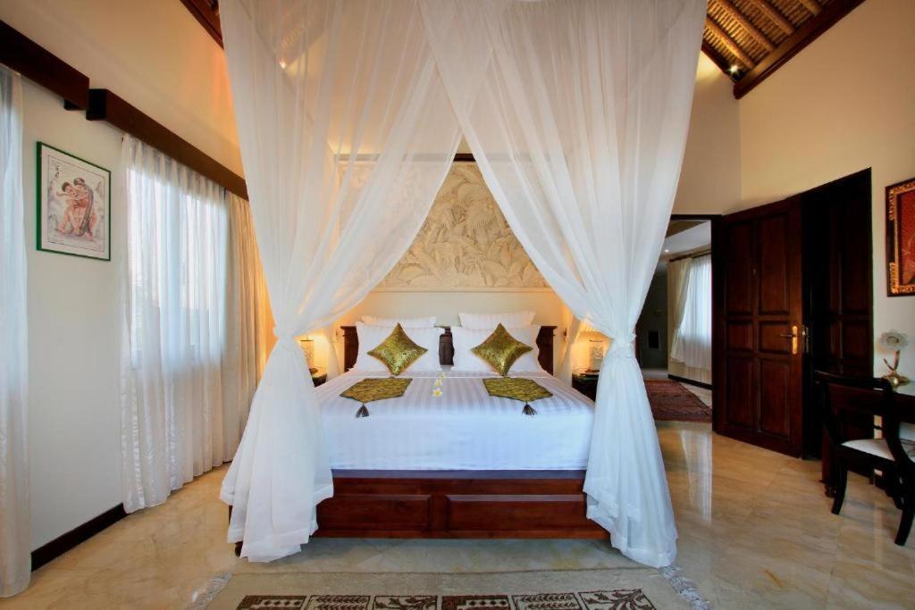 Manzelejepun & Pavilion Sanur